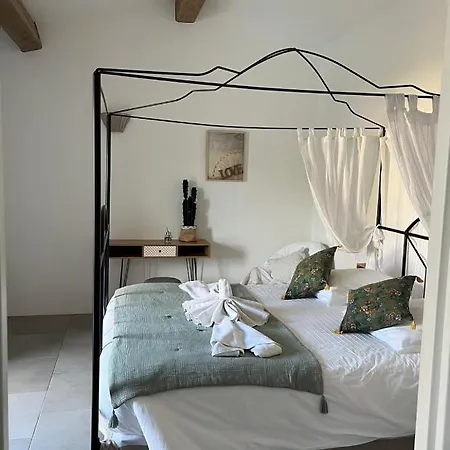 Bed & Breakfast Made 4*