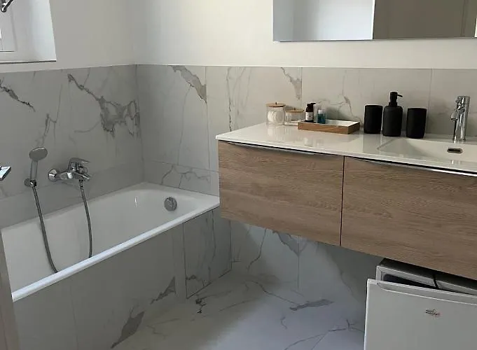 Made Bed & Breakfast 4*